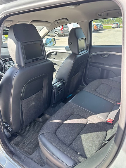Volvo XC70 6 of 6