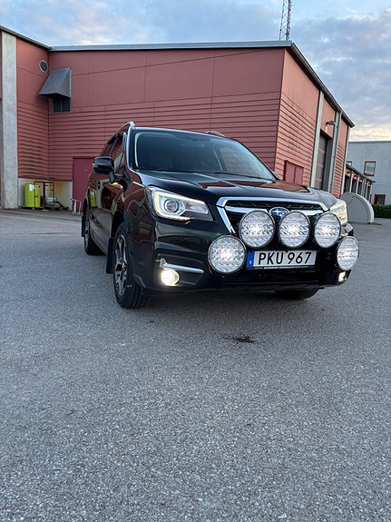 Subaru Forester 2 of 5