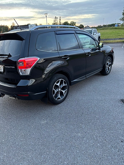Subaru Forester 3 of 5