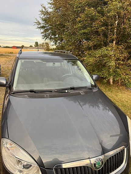Skoda Fabia 2 of 12