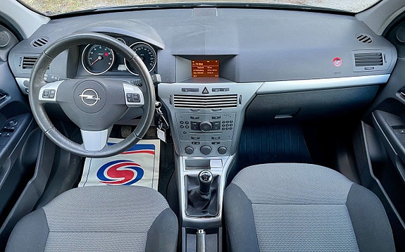 Opel Astra 6 of 8