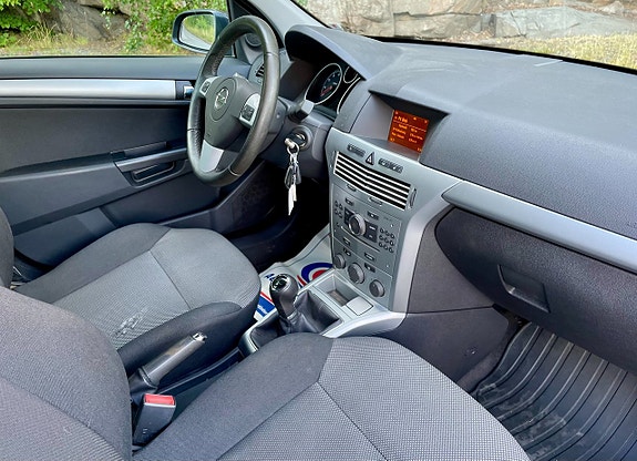 Opel Astra 7 of 8
