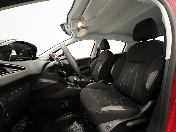 Peugeot 208 11 of 30