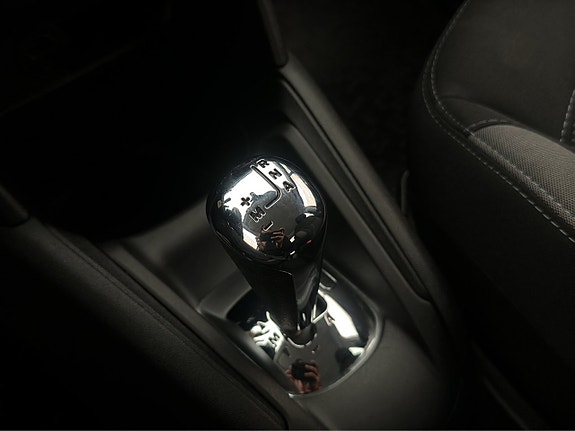 Peugeot 208 24 of 30