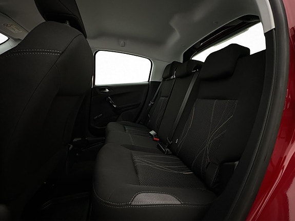 Peugeot 208 16 of 30