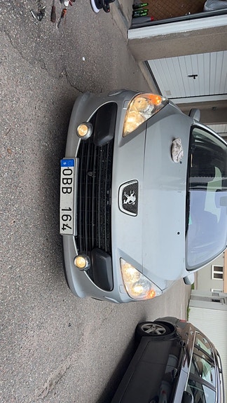 Peugeot 307 2 of 2