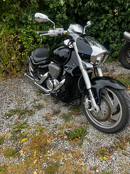 Suzuki VZR1800 Intruder 2 of 3