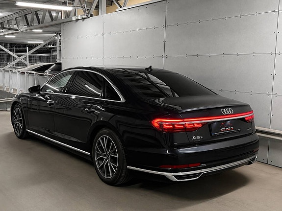 Audi A8 4 of 22