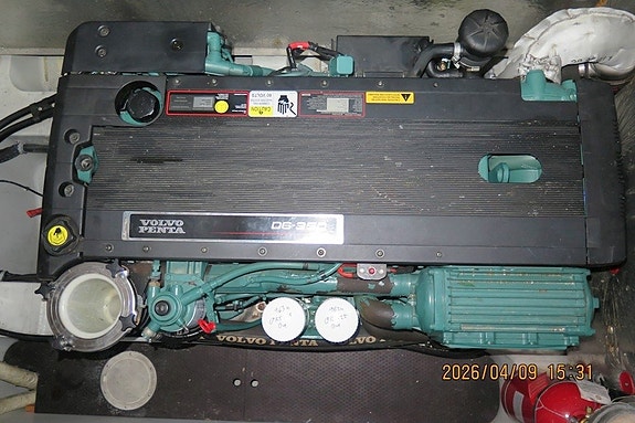 Nimbus 42 Nova - 2 x VP D6-350 21 of 21