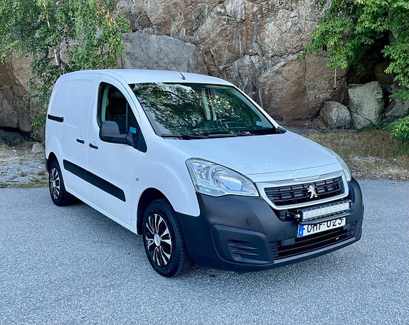 Peugeot Partner 2 of 9