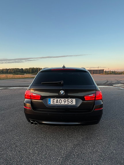 BMW 520d 3 of 10