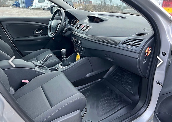 Renault Megane III 7 of 9