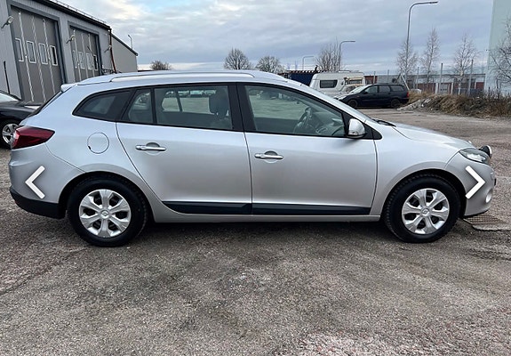 Renault Megane III 6 of 9