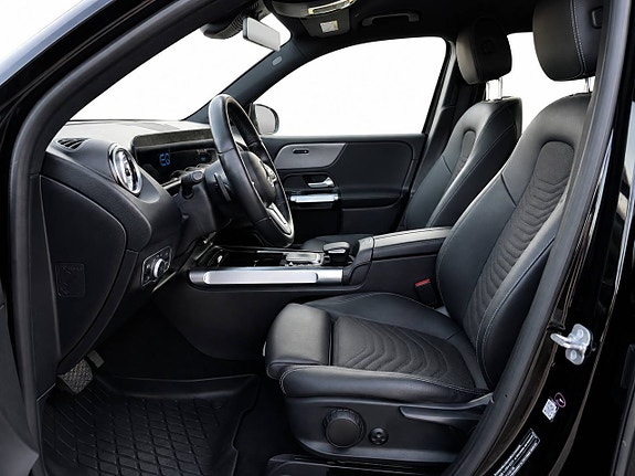 Mercedes-Benz EQB300 7 of 11