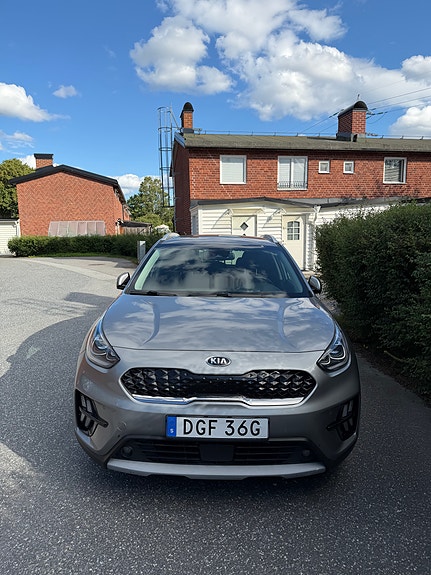 Kia Niro 2 of 9