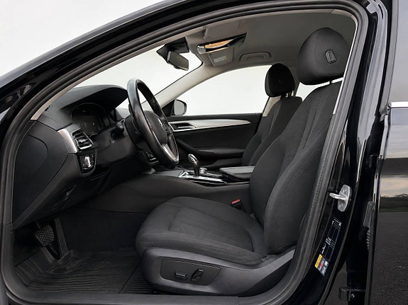 BMW 530e 7 of 11