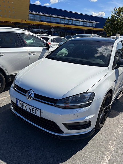 Volkswagen Golf VII 16 of 16