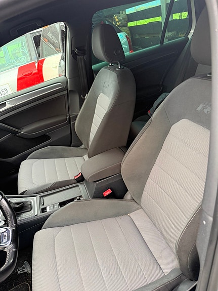Volkswagen Golf VII 14 of 16
