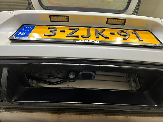 Volkswagen Golf VII 8 of 16