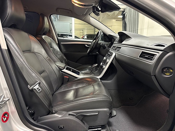 Volvo V70 4 of 20