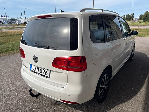 Volkswagen Touran 13 of 17