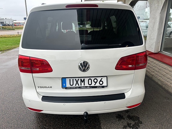 Volkswagen Touran 10 of 13