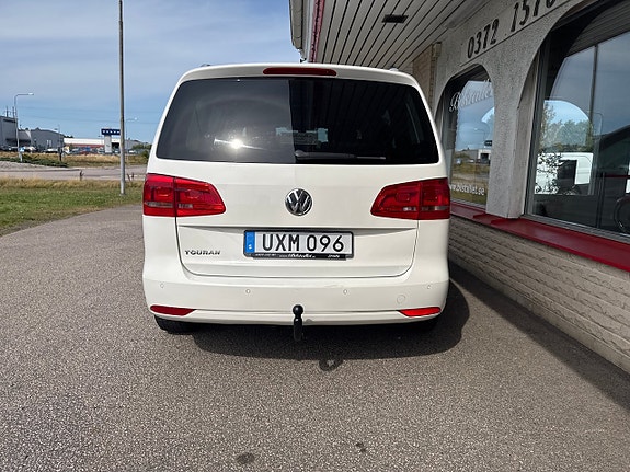 Volkswagen Touran 14 of 17