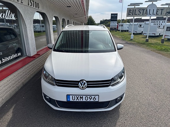Volkswagen Touran 12 of 17
