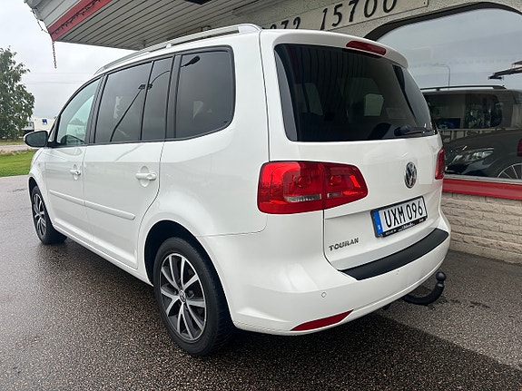 Volkswagen Touran 3 of 13