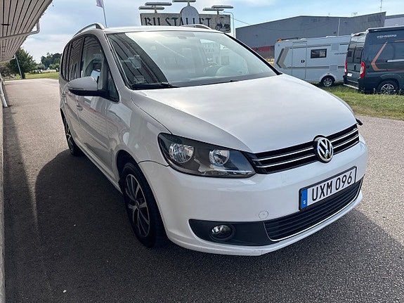 Volkswagen Touran 10 of 17