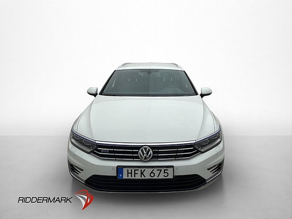 Volkswagen Passat 2 of 30