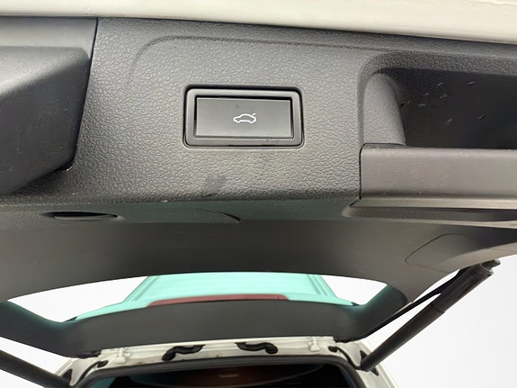 Volkswagen Passat 29 of 30