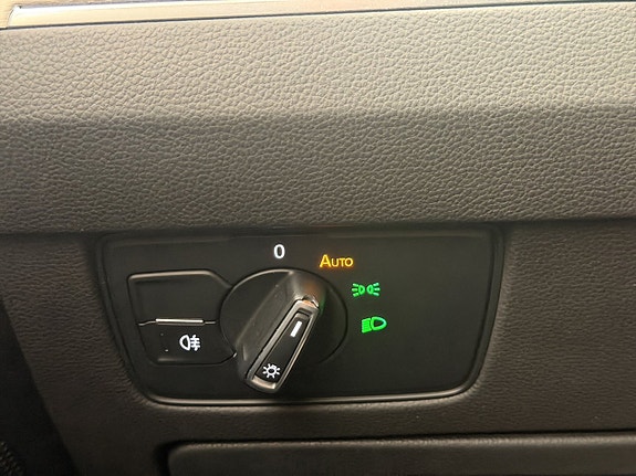 Volkswagen Passat 25 of 30