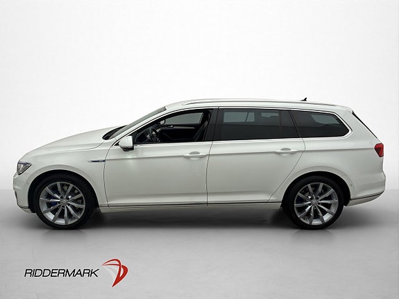 Volkswagen Passat 4 of 30