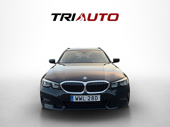 BMW 330e 2 of 13