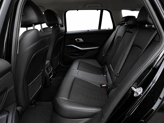 BMW 330e 8 of 13