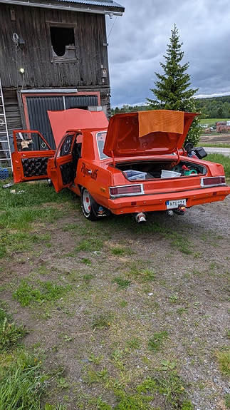 Plymouth Valiant 7 of 11