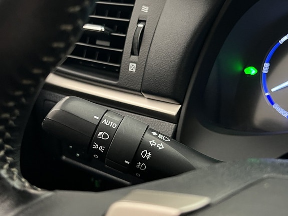 Lexus CT200h 25 of 26
