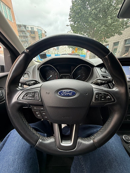 Ford Focus 5 of 9