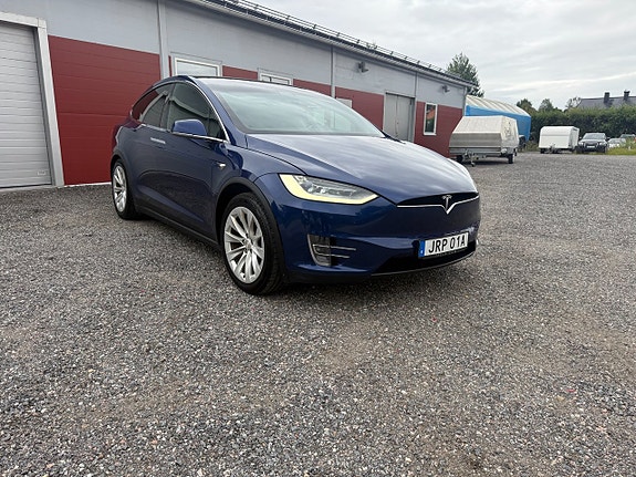 Tesla Model X 2 of 14