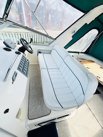 SEA RAY 290 - MOTOR BYTT - BOG PROPP - HÖST PRIS 9 of 16