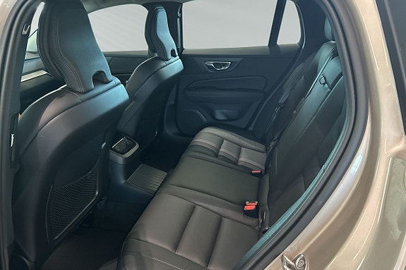 Volvo V60 8 of 29