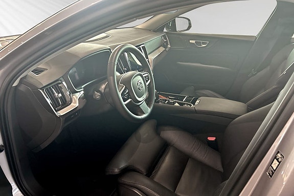 Volvo V60 7 of 30