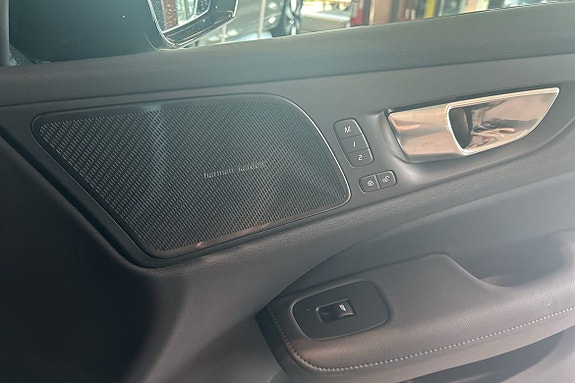 Volvo V60 13 of 30
