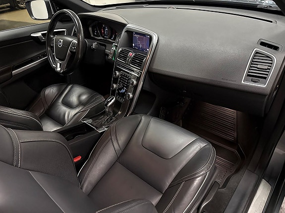 Volvo XC60 8 of 26