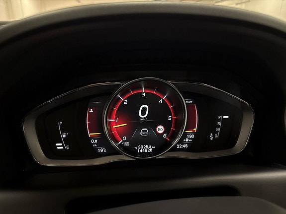 Volvo XC60 4 of 26