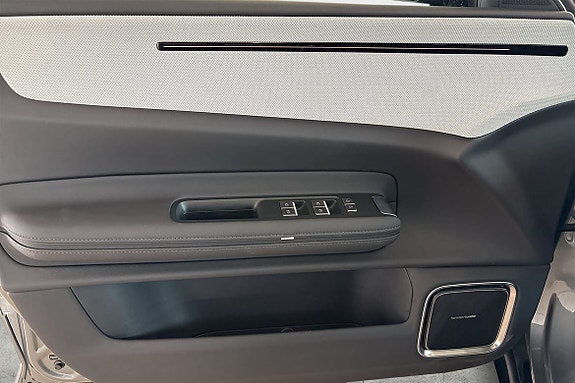 Polestar 4 26 of 30