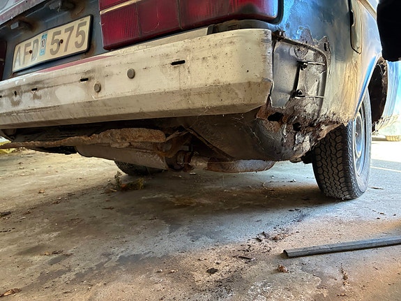 Volvo 240 15 of 15