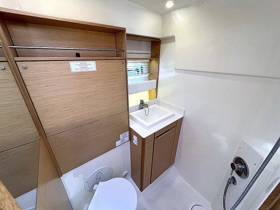 Bavaria 360 Sport Open Volvo Penta D3-220 EVC 2015 12 of 12