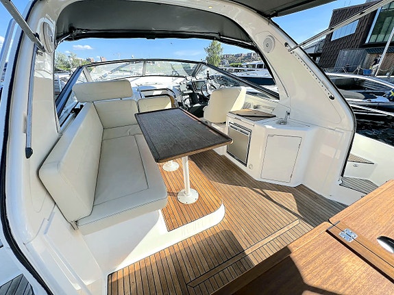 Bavaria 360 Sport Open Volvo Penta D3-220 EVC 2015 5 of 12